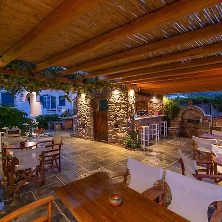 Almyra Seaside 公寓 *