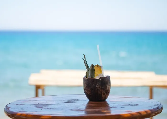 Almyra Seaside 公寓